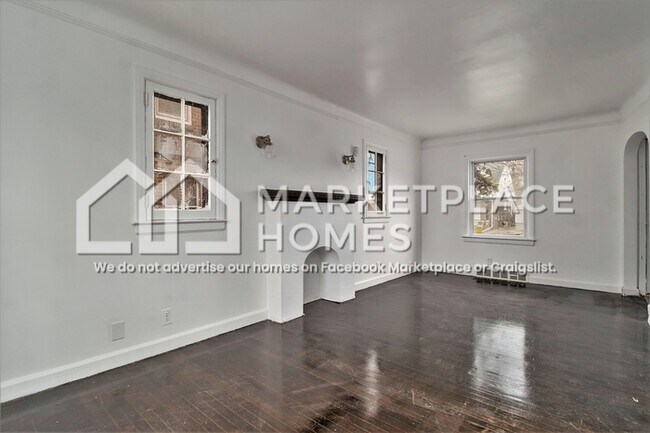 Foto del edificio - 15411 Mansfield St