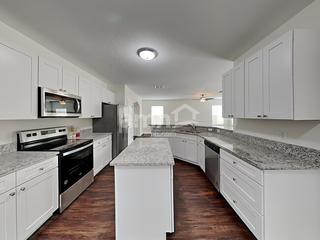 Foto del edificio - 4860 Windbourne Way