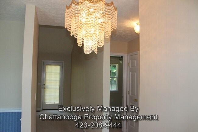 Foto del edificio - 271 Lee Dr