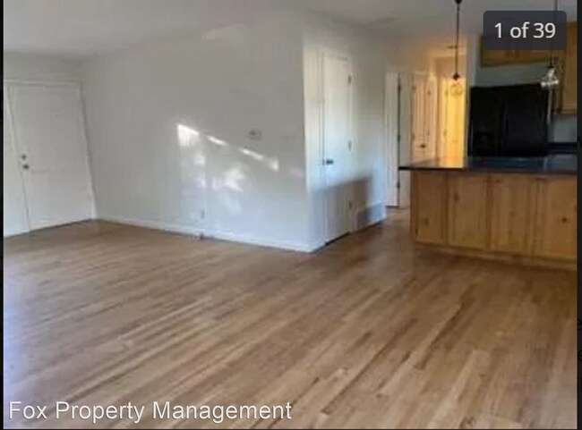 Building Photo - 5 br, 2.5 bath House - 310 S. 41st Street