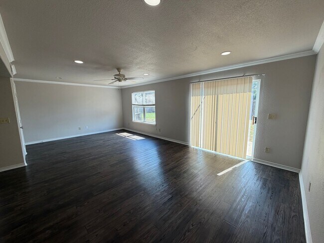 Building Photo - 2531 Pascal Ct