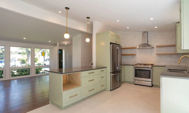 Foto del edificio - 440 Sheryl Ln