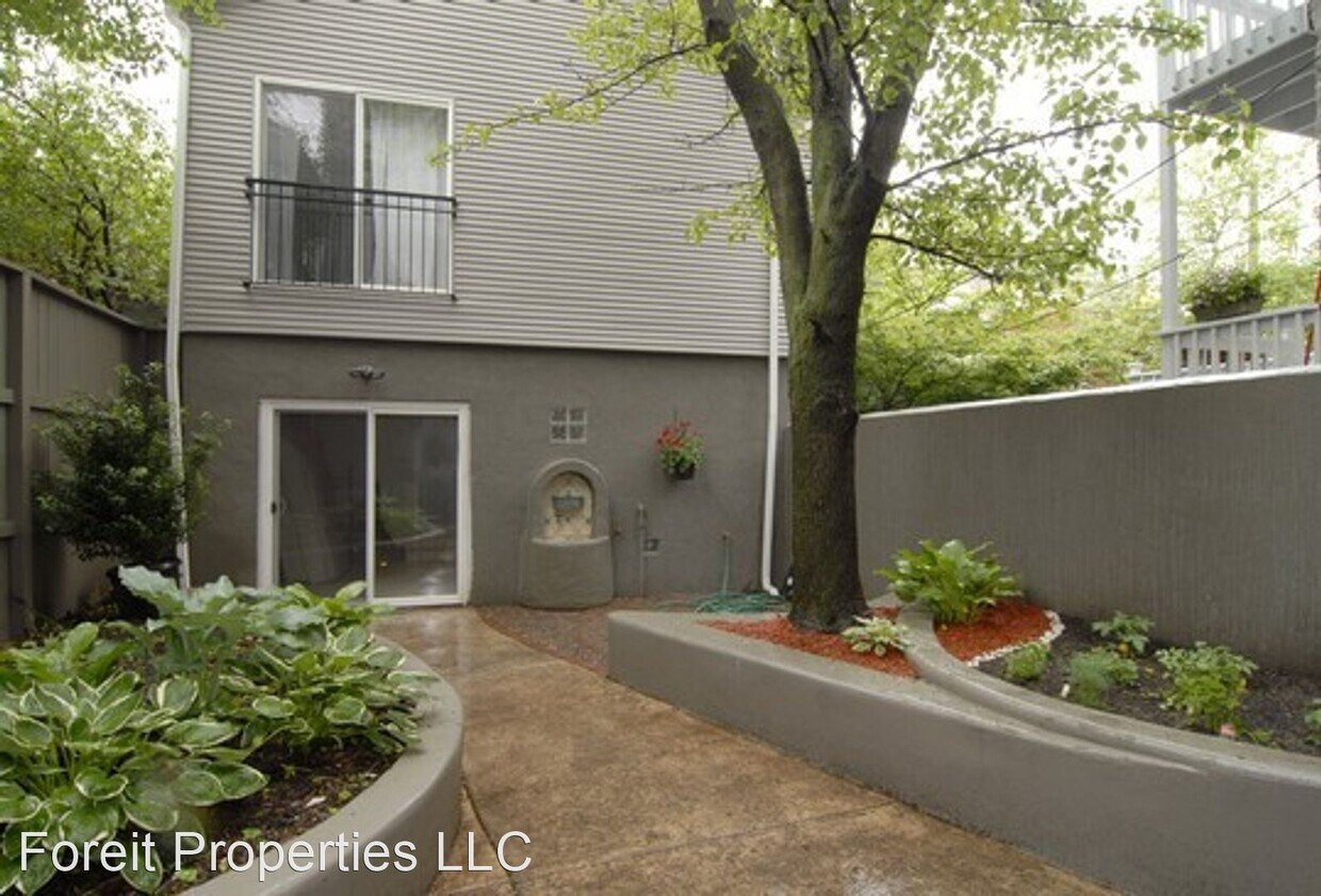 Building Photo - 2729 N Magnolia Ave