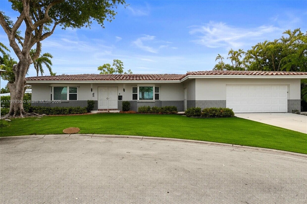 Foto principal - 608 1st Key Dr