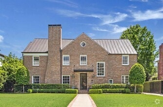 Building Photo - 3003 Chevy Chase Dr