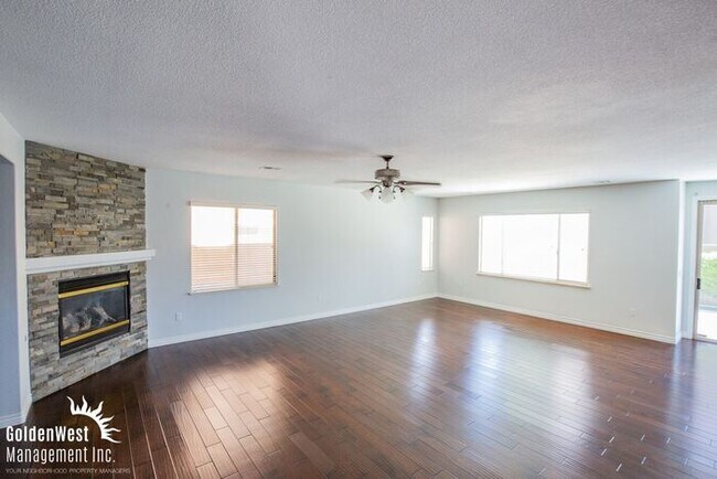 Foto del edificio - Stylish 5Bdm 4.5Ba Home in Las Vegas.