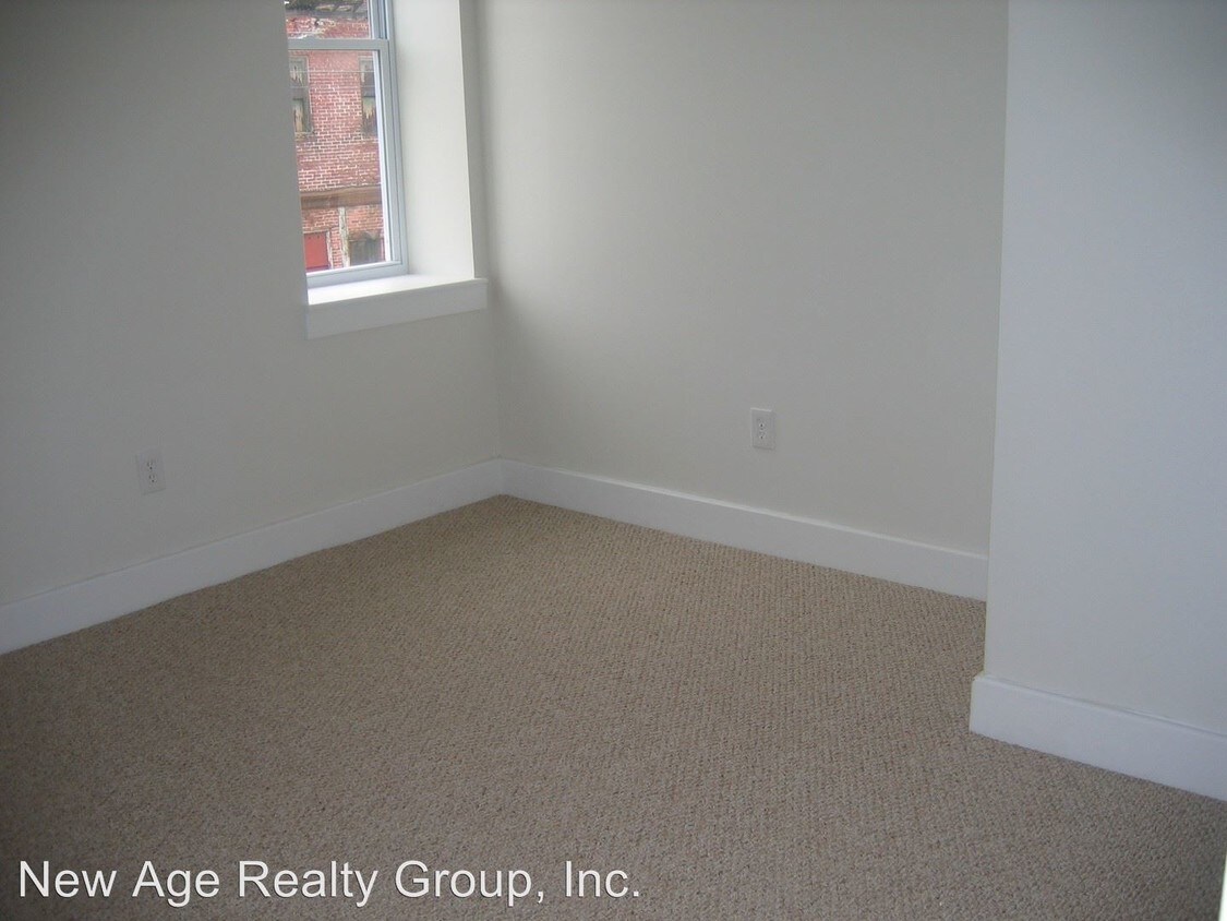 Building Photo - 3700 Haverford Ave