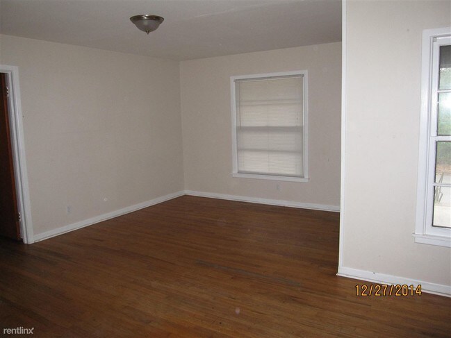 Building Photo - 1712 S Fleishel Ave