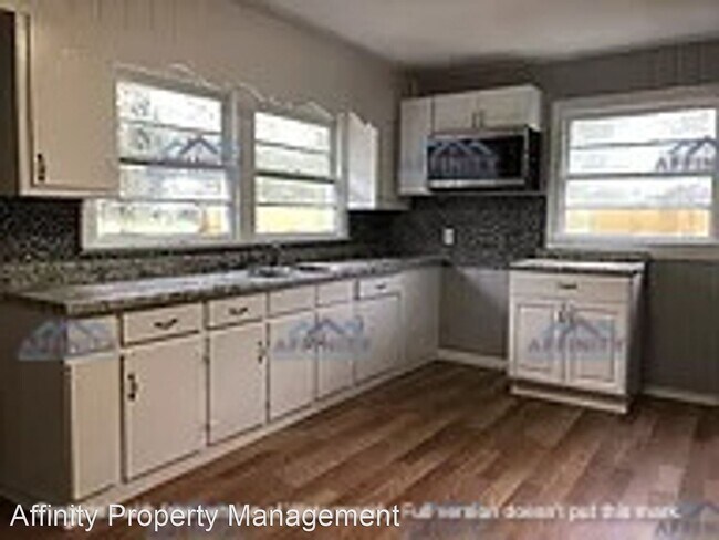 Building Photo - 3 br, 1 bath House - 130 Smith Road