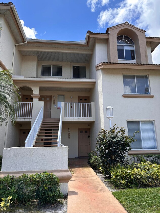 Primary Photo - 18206 Glenmoor Dr
