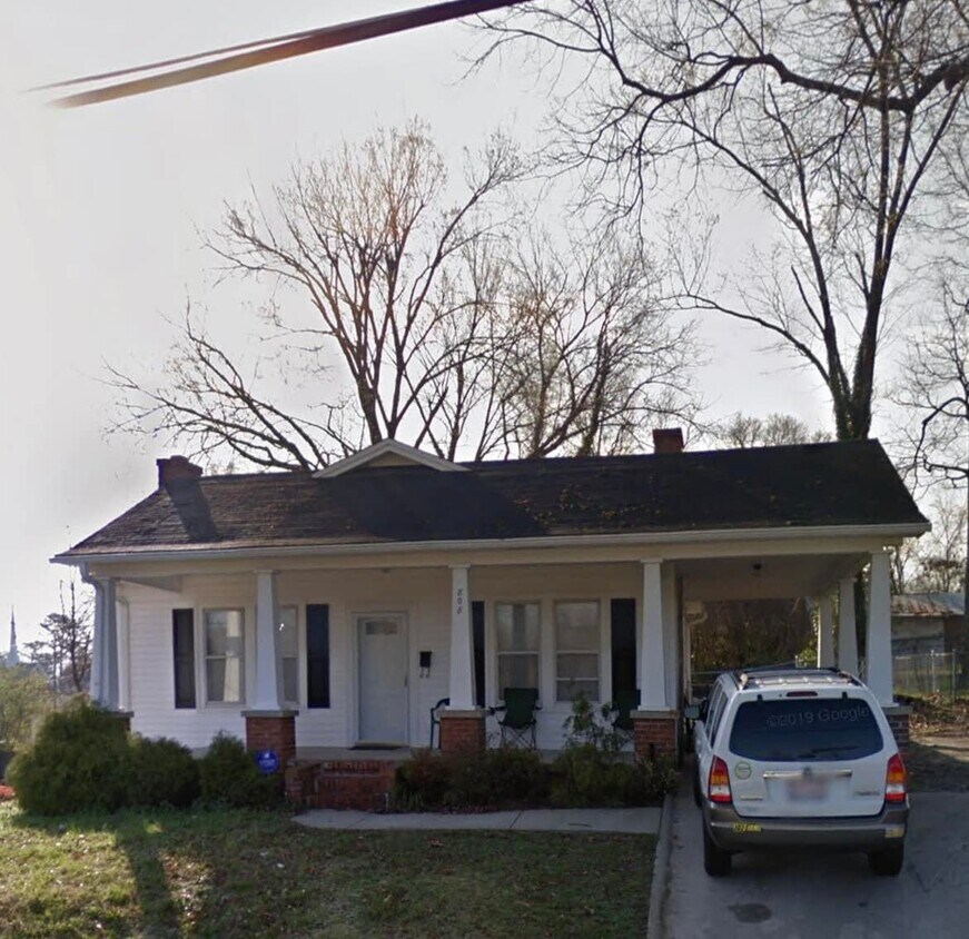Primary Photo - 808 Dale St