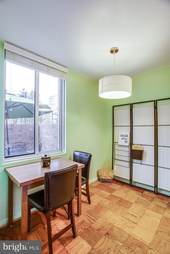Foto del edificio - 2939 Van Ness St NW
