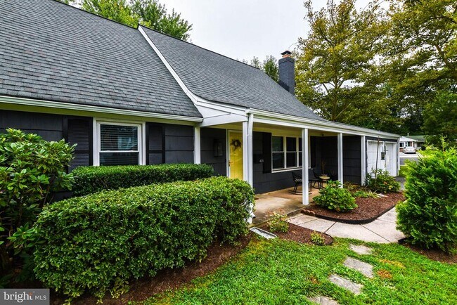 Foto del edificio - 4105 Yardley Ct