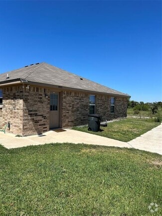 Building Photo - 803 Leifester Cir