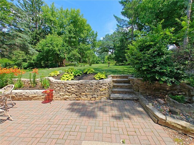 Foto del edificio - 1397 Parkwood Dr