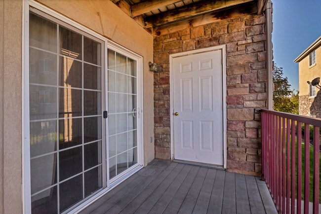 Building Photo - 1627 Westbury Way