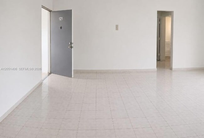 Foto del edificio - 13500 NE 3rd Ct