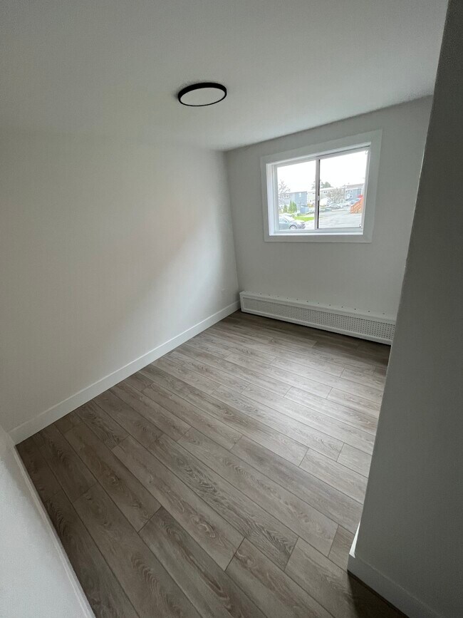 Building Photo - 107 Pinecrest Dr