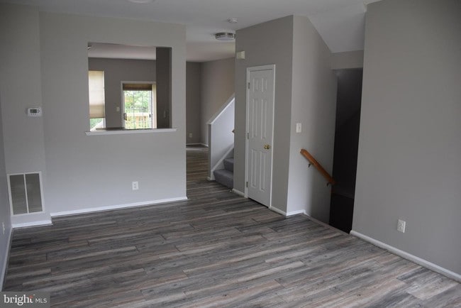 Building Photo - 21495 Harvest Green Terrace