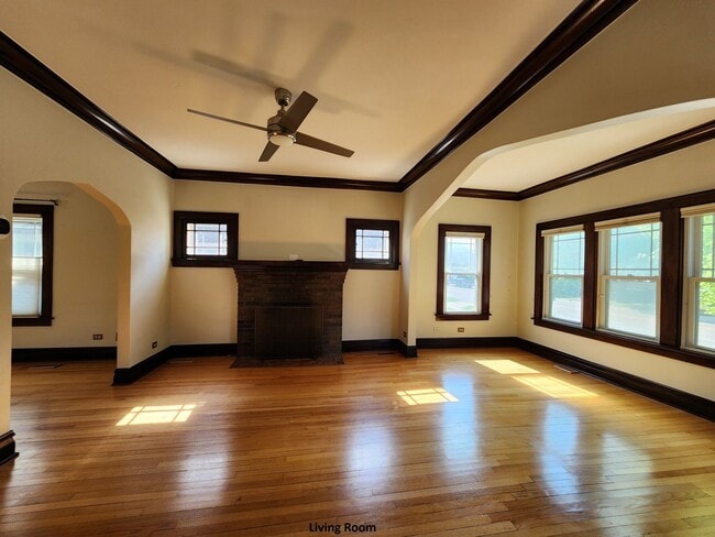 Foto del edificio - 335 W Palatine Rd
