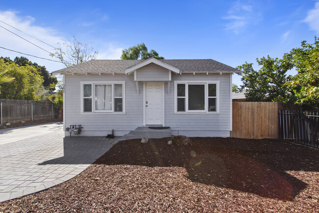 Front of house - 3824 Spruce St