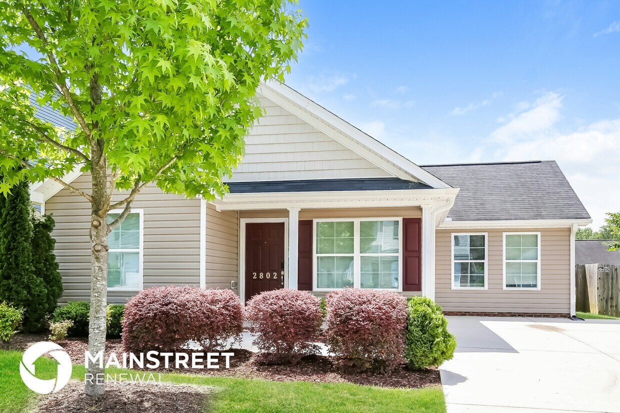 Foto principal - 2802 Wild Poplar Way