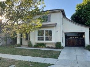 Building Photo - 1360 Tiffany Dr