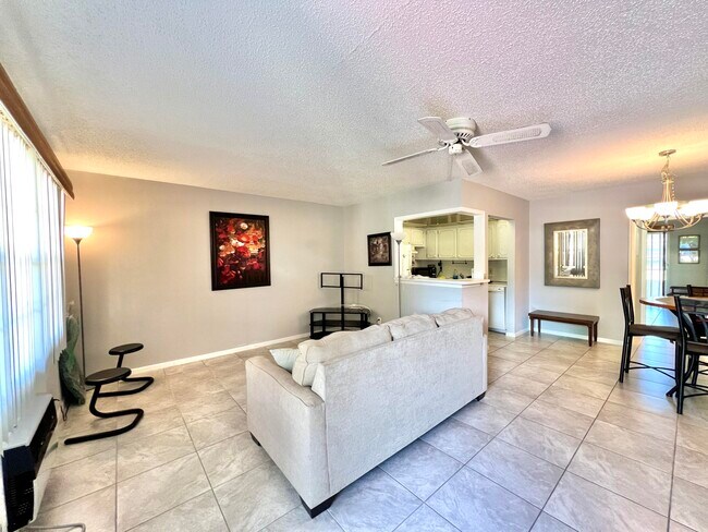 Building Photo - 3 Ventnor A Dr