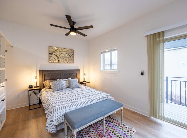 Foto del edificio - 512 SW B St