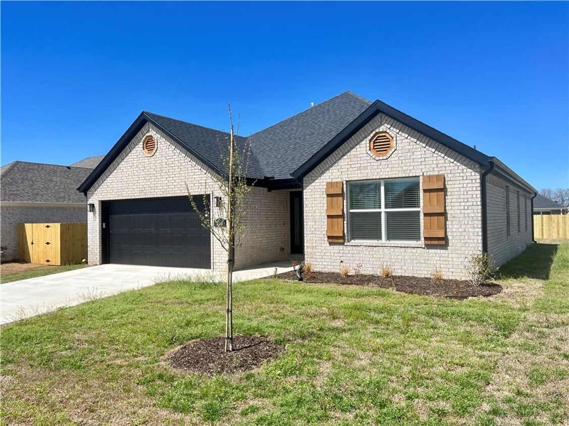 Primary Photo - Brand new construction in Farmington