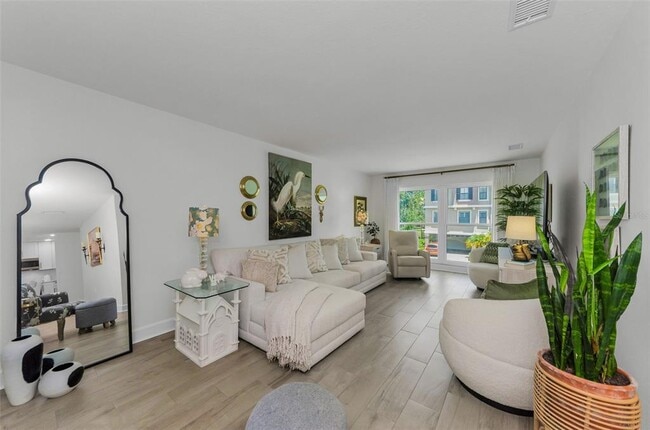 Foto del edificio - 2700 Bayshore Blvd