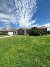 Building Photo - 3725 Scranton Ln