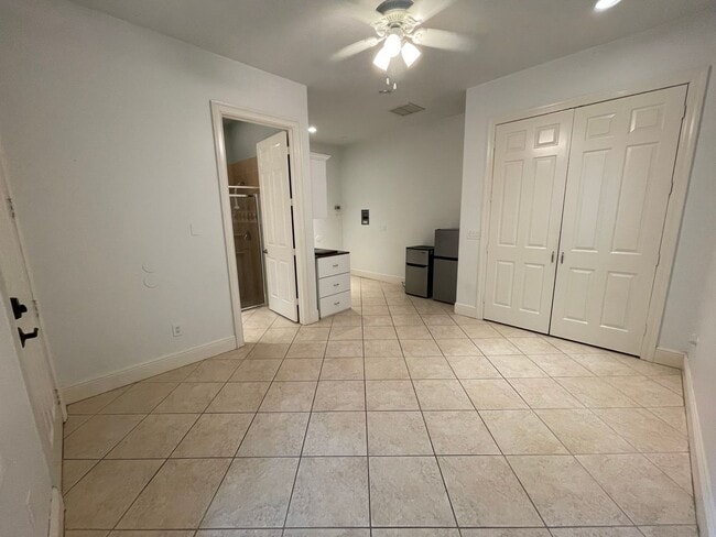 Building Photo - ANNUAL RENTAL - EFFICIENCY APT-STUDIO WITH FULL BATH
