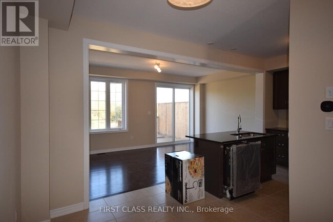 Building Photo - 3273 Mockingbird Common