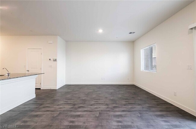 Foto del edificio - 12749 Epperly St