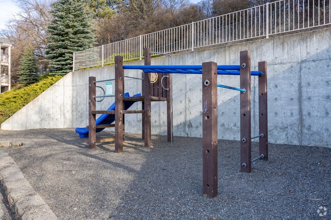 Foto del edificio - OUTLOOK APTS