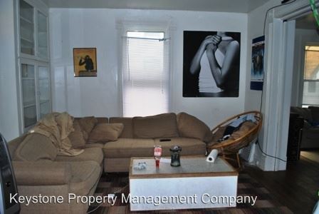 Building Photo - 217 E Davenport St