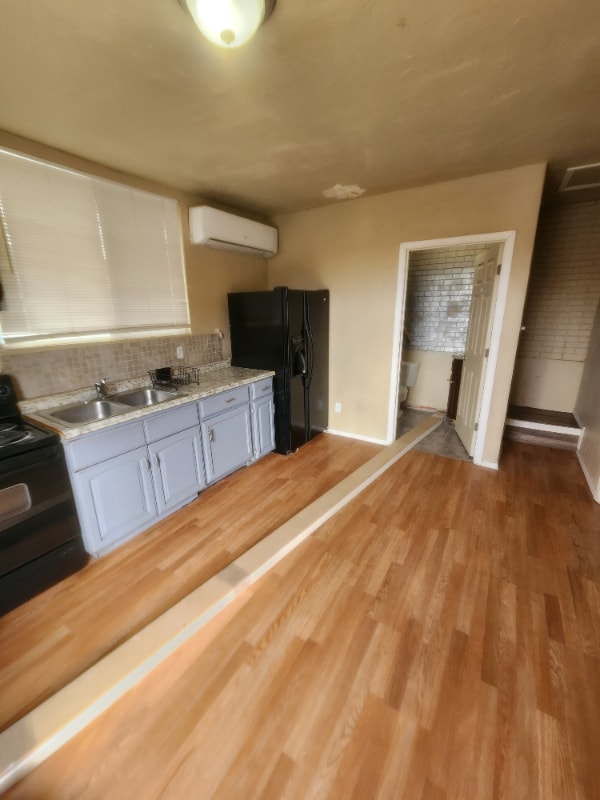 Foto del edificio - 57 N Center St