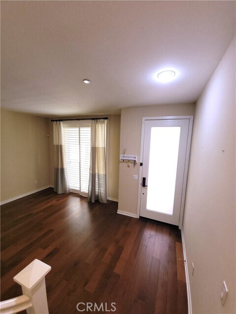 Foto del edificio - 1568 W Artesia Square