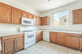 Building Photo - 9043 Vintage Wine Ave
