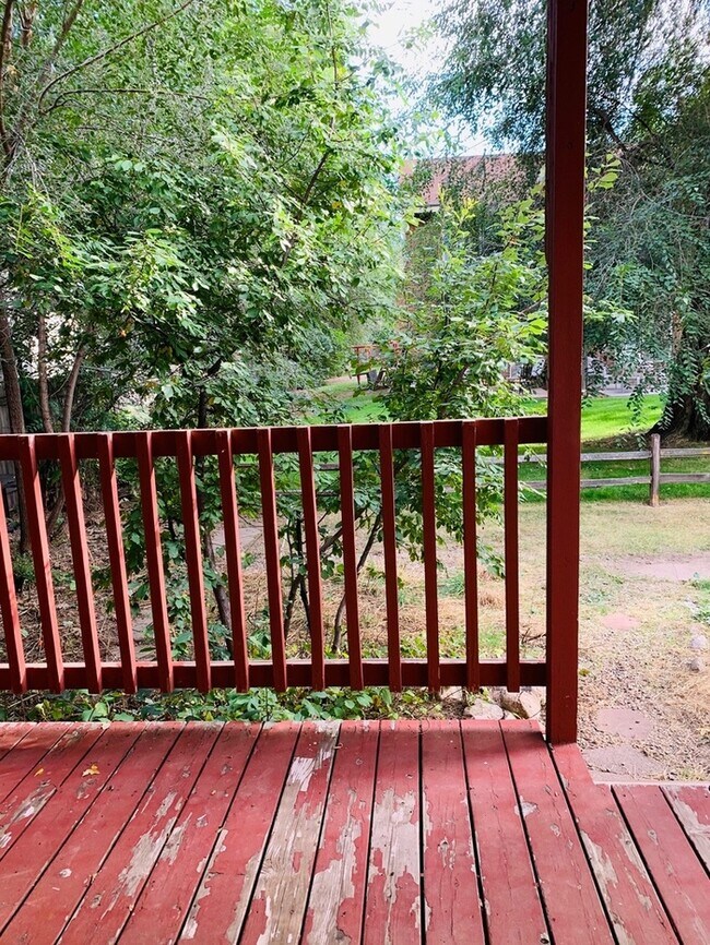 Foto del edificio - Amazing 1 Bedroom 1 Bath Apartment Near Ci...