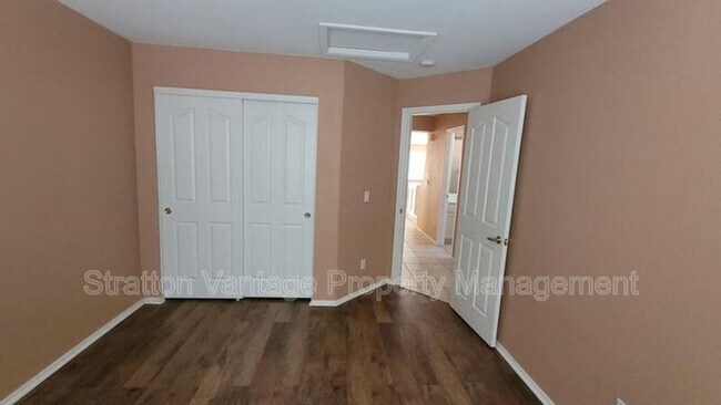 Foto del edificio - 6714 W Wahalla Ln