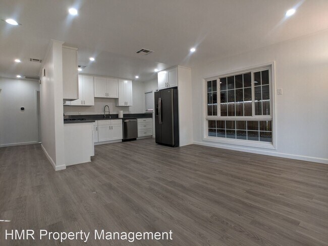Building Photo - 3 br, 1 bath House - 765 N Edenfield Ave