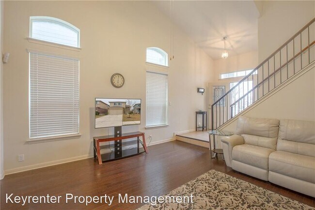 Building Photo - 4 br, 3 bath House - 10925 Sly Beaver