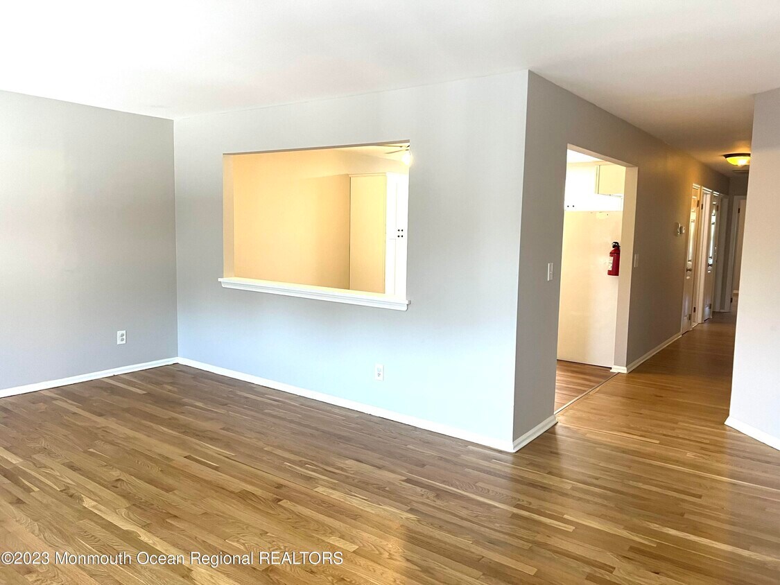 2428 Bridge Ave Unit 203, Point Pleasant, NJ 08742 Room for Rent in