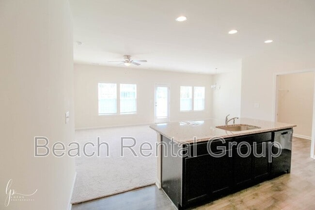 Building Photo - 313 Grv Pk Lp