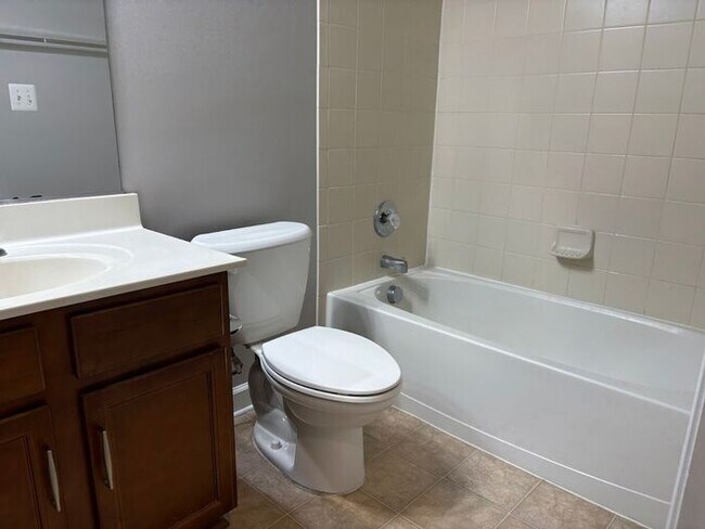 Foto del edificio - 8302 Gibbs Way