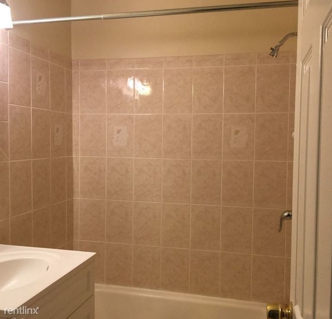Foto del edificio - 616 Walnut Ln