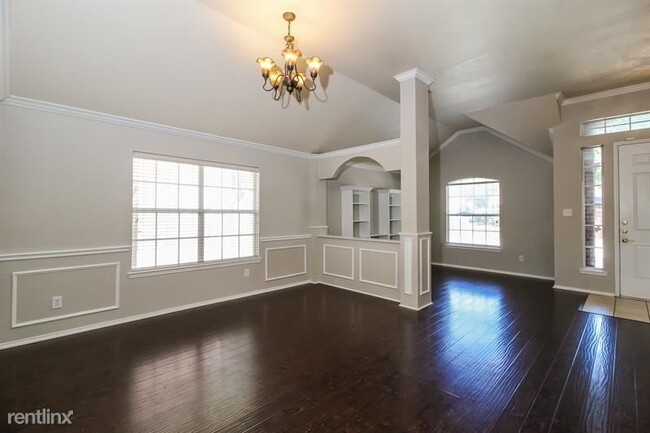 Building Photo - 3 br, 2 bath House - 6213 Apache Dr
