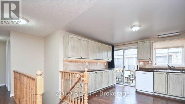 Building Photo - 21 Columbia Rd